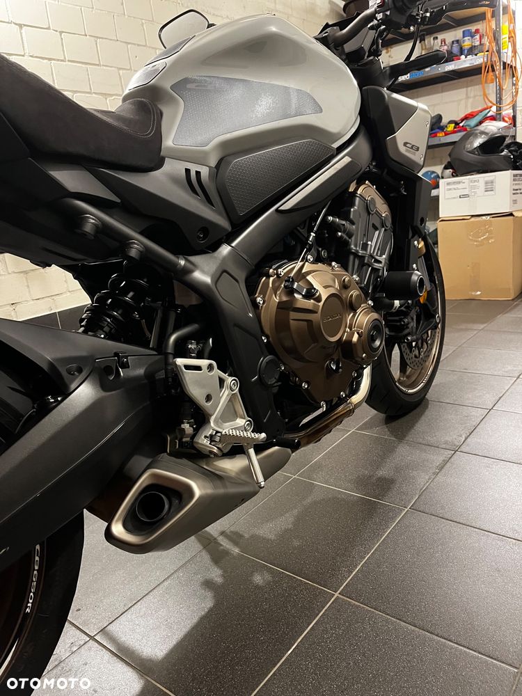 Honda CB - 9