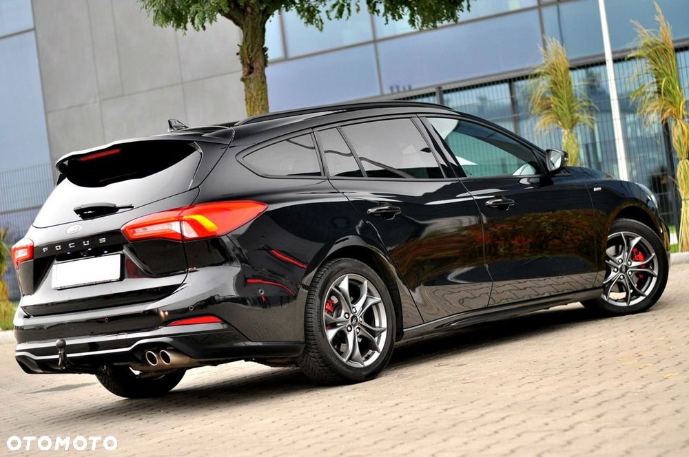 Ford Focus 1.5 EcoBlue Start-Stopp-System ST-LINE DESIGN - 4