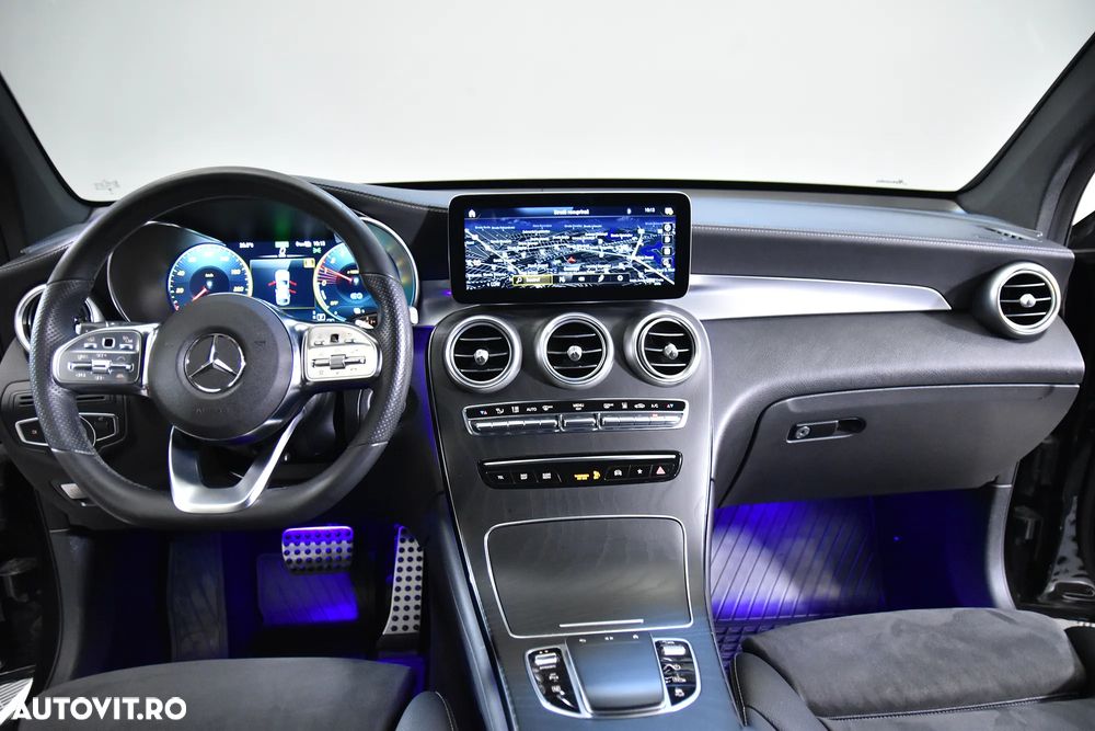 Mercedes-Benz GLC Coupe 300 e 4MATIC - 10