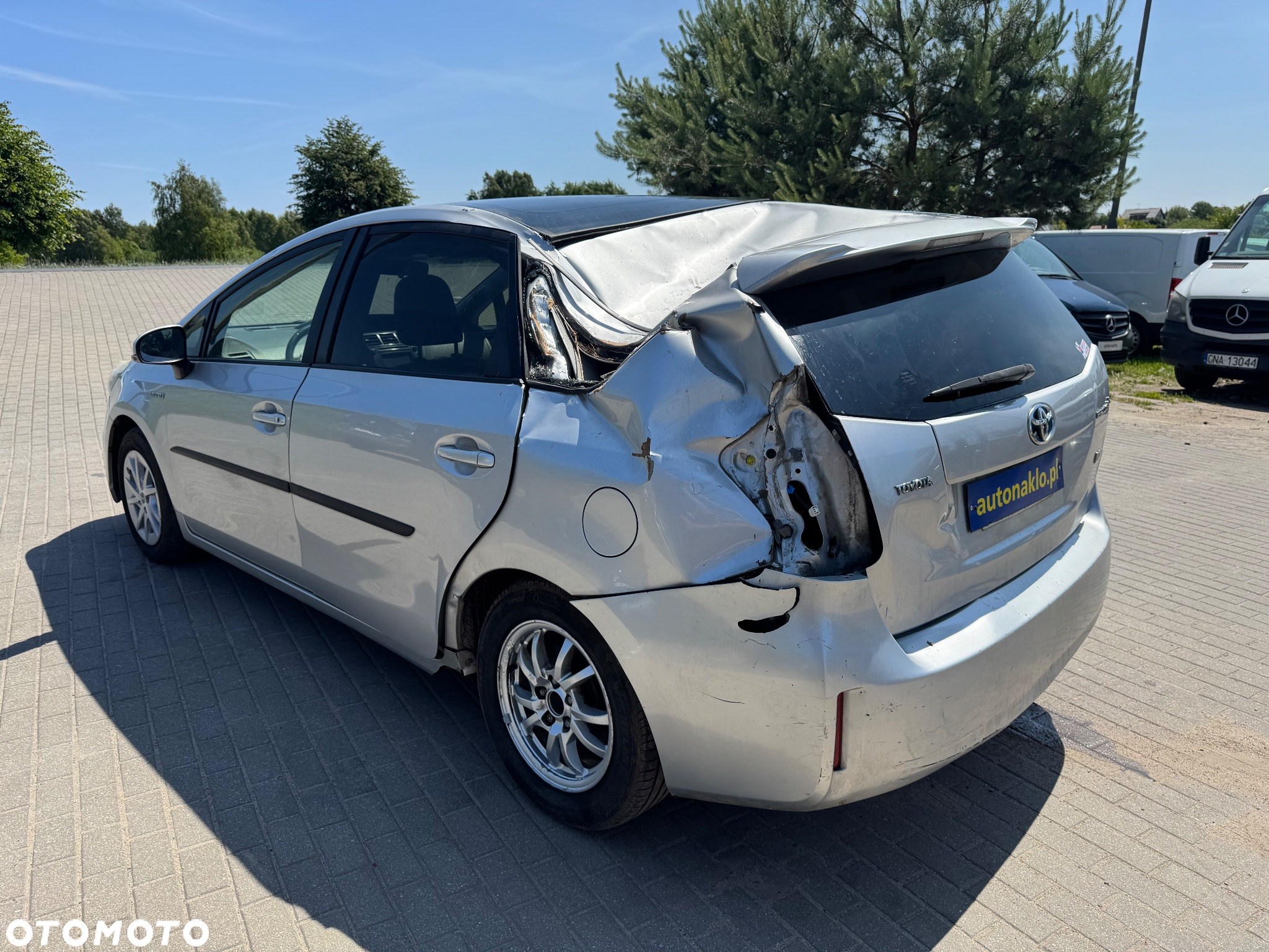 Toyota Prius+ (Hybrid) Comfort - 4