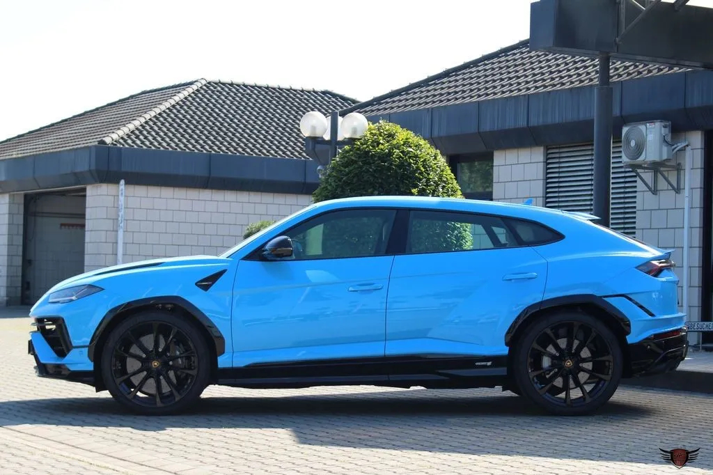 Lamborghini URUS - 13