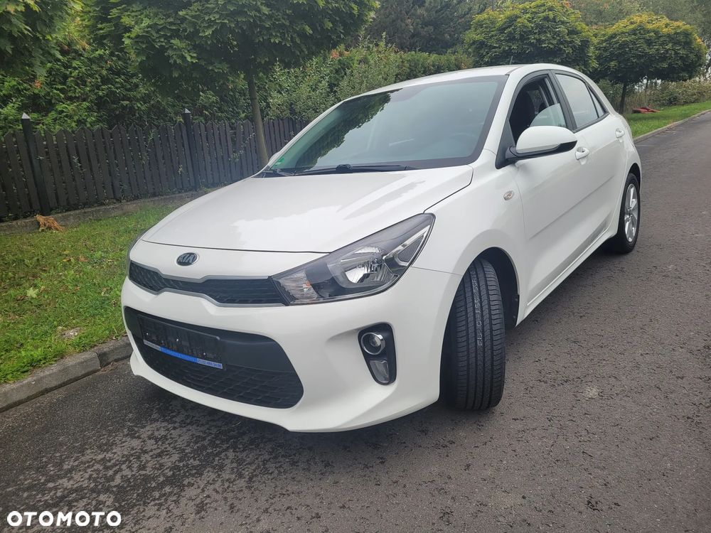 Kia Rio - 11