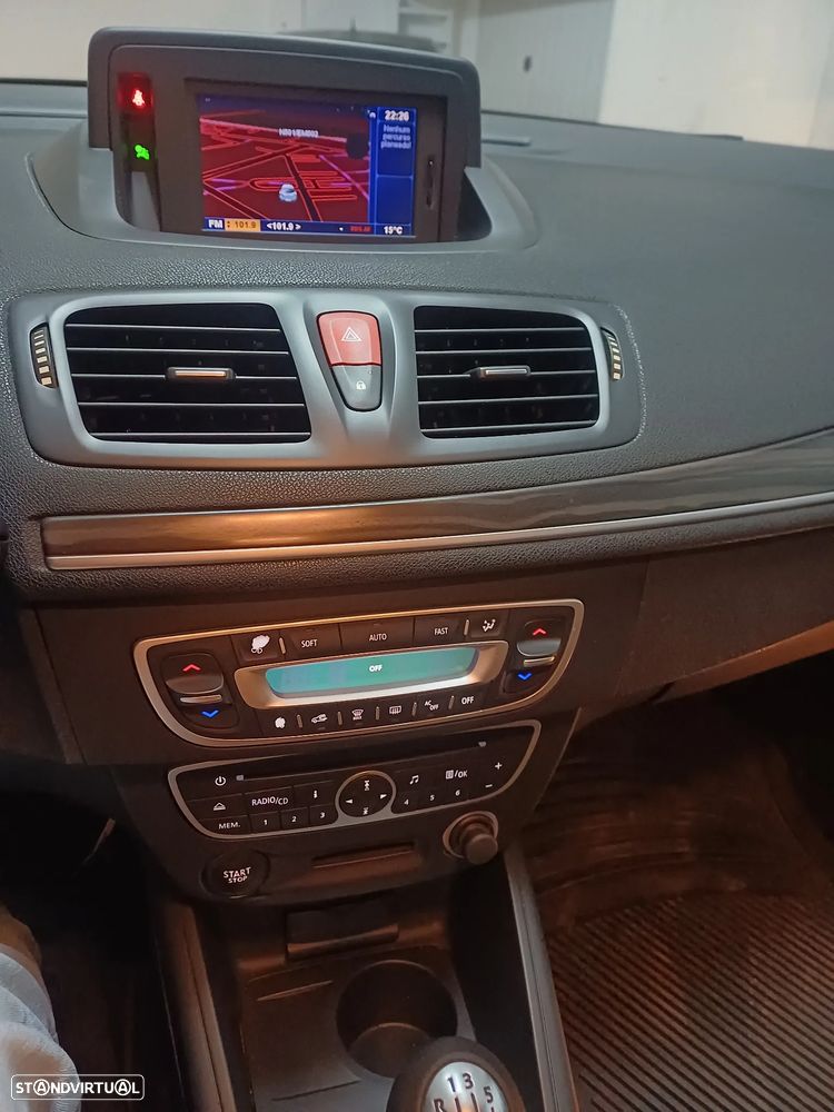 Renault Mégane 1.5 dCi Dynamique S - 9