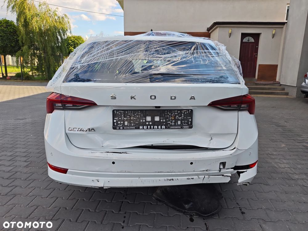 Skoda Octavia 2.0 TDI DSG Style - 4