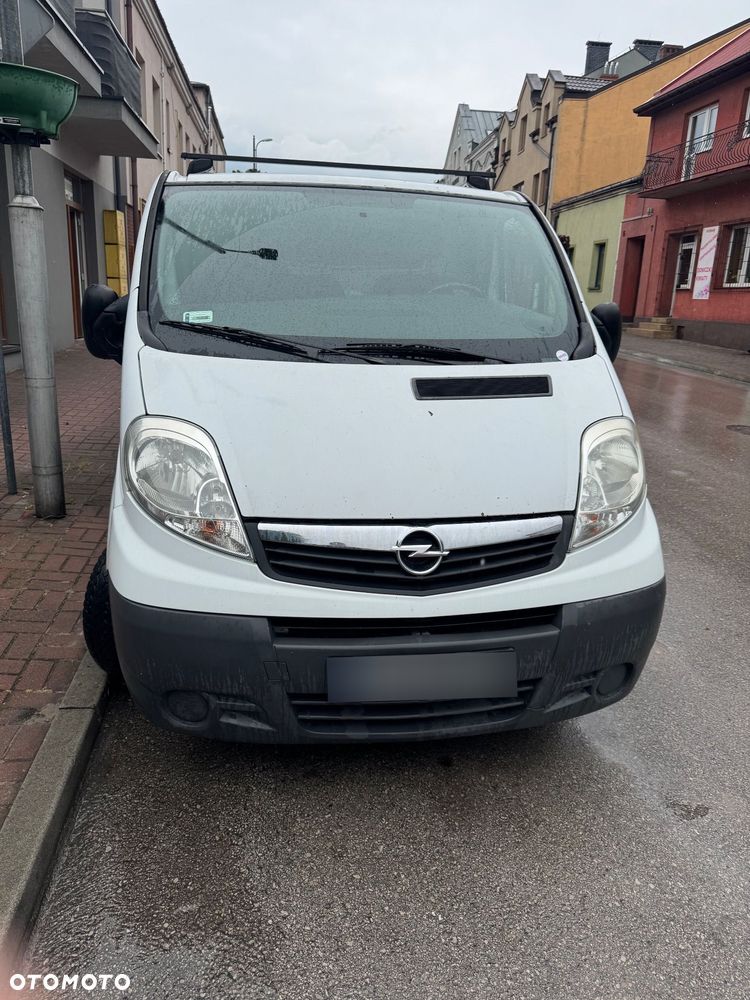 Opel Vivaro - 1