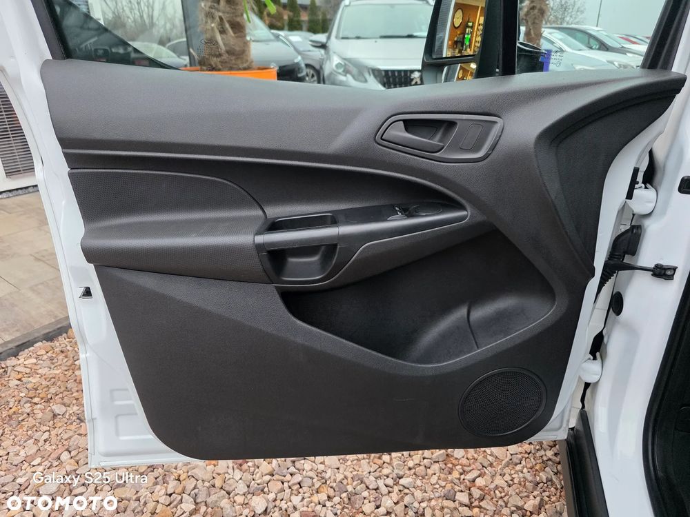 Ford Transit Connect - 33