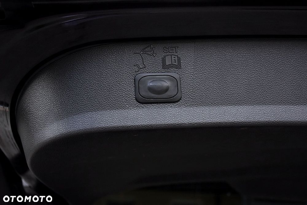 Ford Kuga 2.0 TDCi 4x4 Titanium - 5