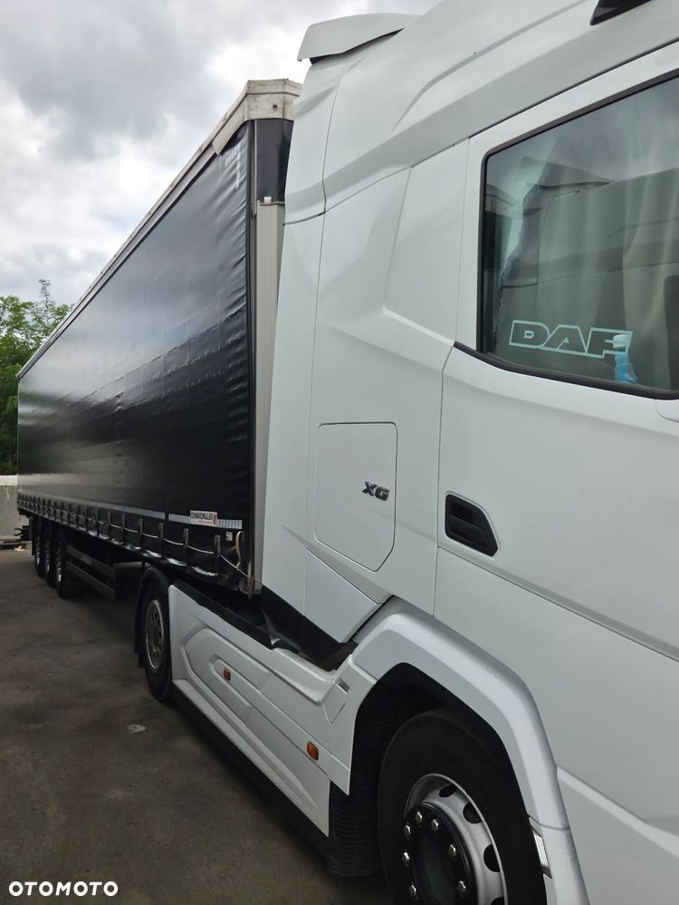 DAF XG - 4