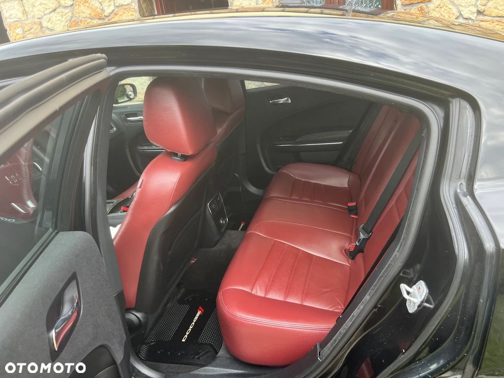 Dodge Charger 3.5 V6 Base - 6