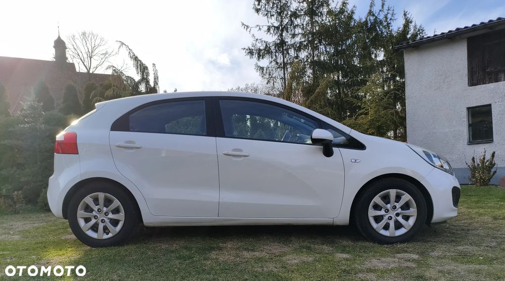 Kia Rio - 2