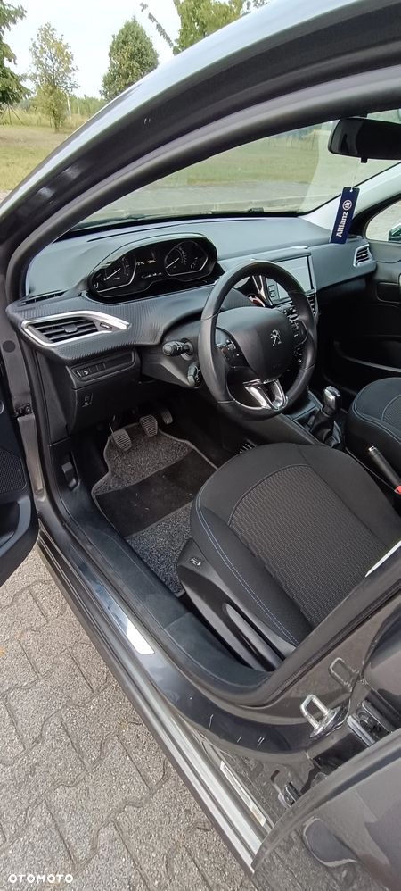 Peugeot 208 82 PureTech Style - 9