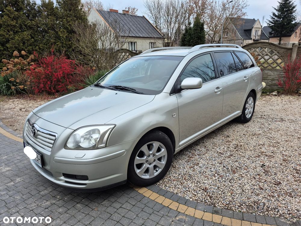 Toyota Avensis 1.8 VVT-i - 12