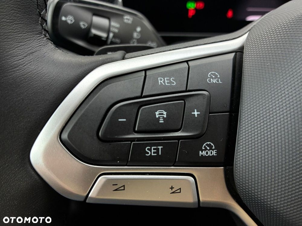 Volkswagen Passat - 14