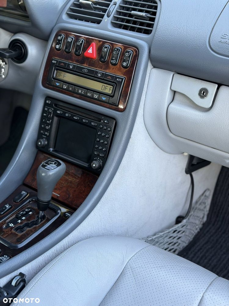 Mercedes-Benz CLK - 6