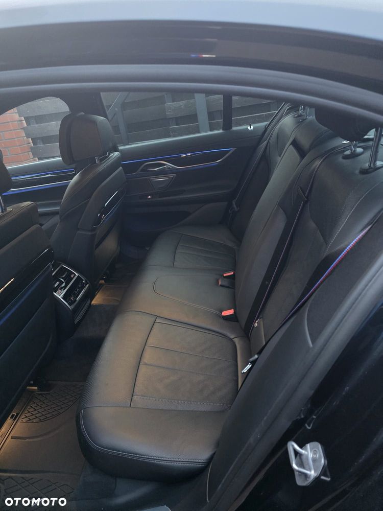 BMW Seria 7 730d xDrive - 21