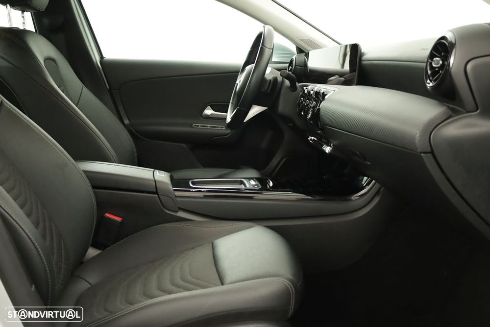 Mercedes-Benz A 200 Standard - 22