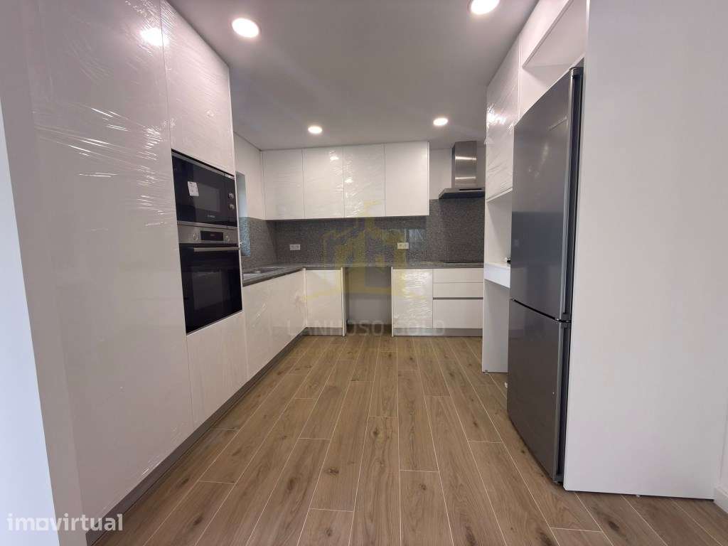 T3 Moderno para Arrendamento na Póvoa de Lanhoso - Grande imagem: 2/13