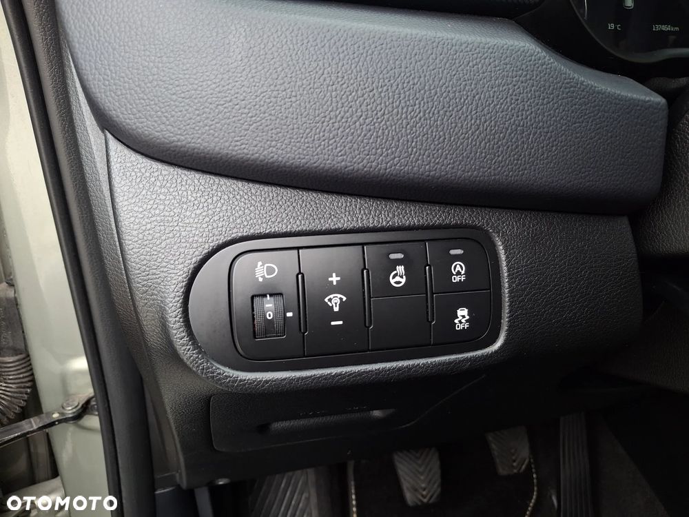 Kia Carens 1.6 GDI ISG Spirit - 12