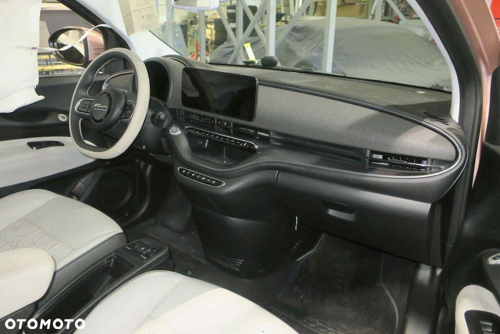 Fiat 500e La Prima - 6