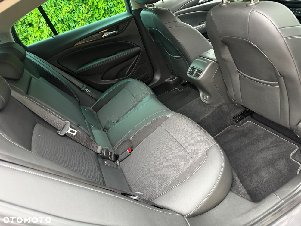 Opel Insignia 2.0 CDTI Business Elegance S&S - 32