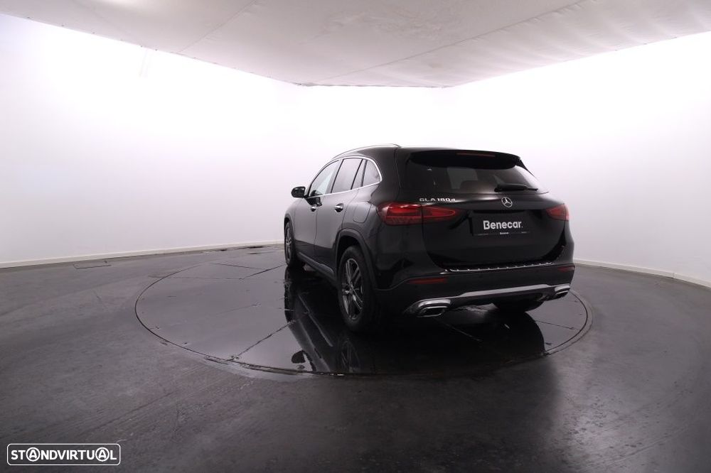 Mercedes-Benz GLA 180 d Progressive - 5