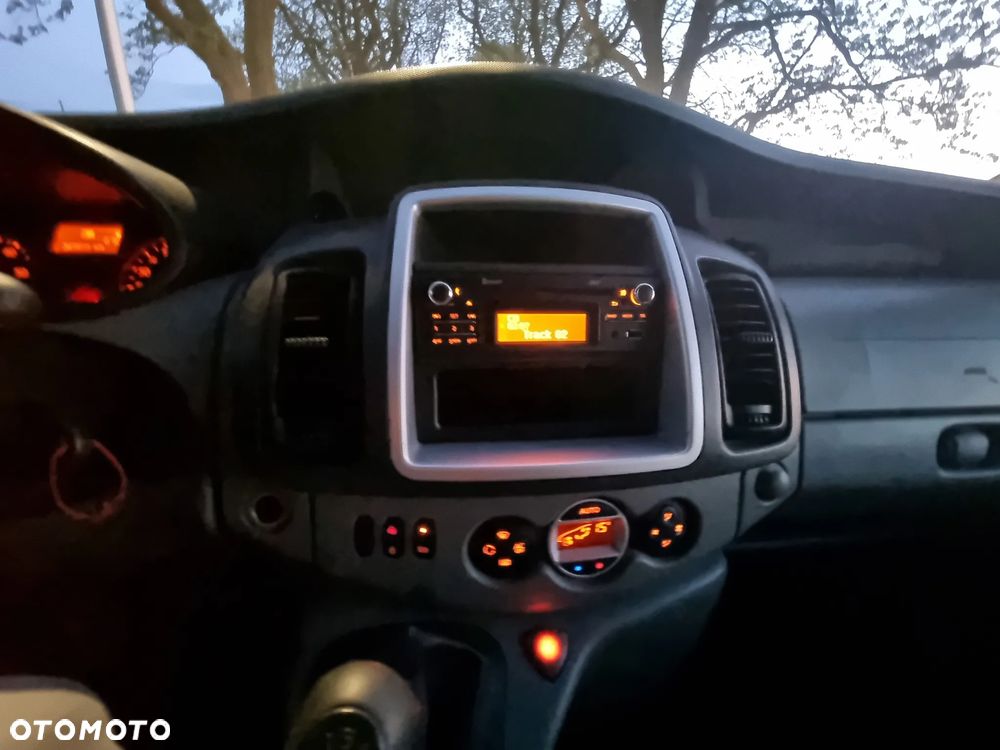 Renault Trafic Passenger Pack Clim - 8