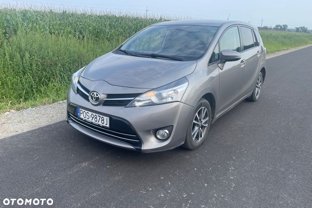 Toyota Verso 1.6 D-4D Premium - 1