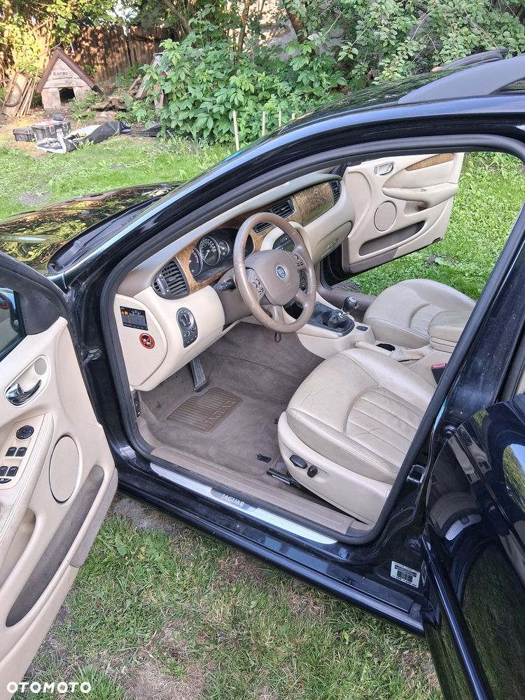 Jaguar X-Type 2.5 V6 4x4 Executive - 7