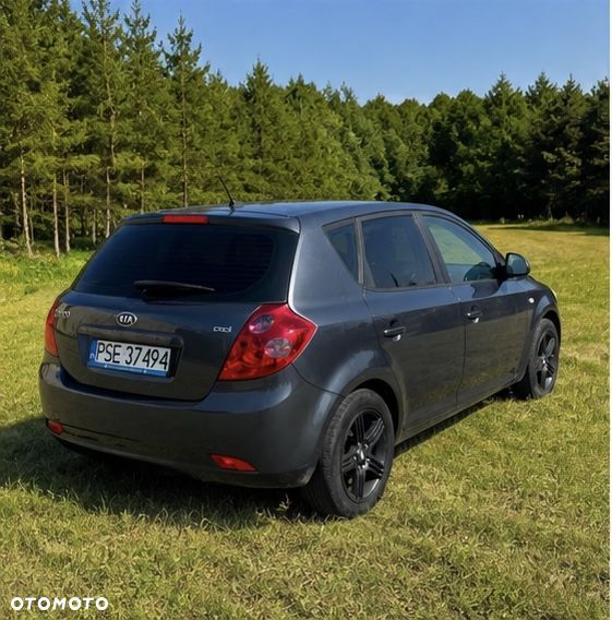 Kia Ceed 1.6 Crdi Comfort + - 3