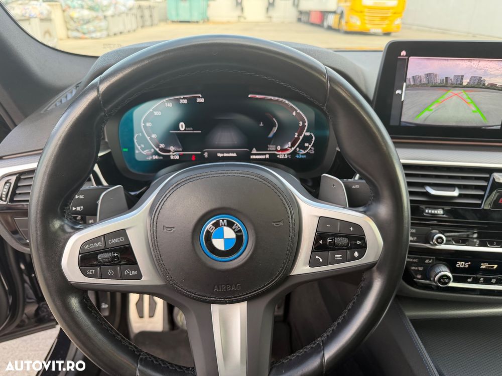 BMW Seria 5 530e Aut. M Sport Edition - 12