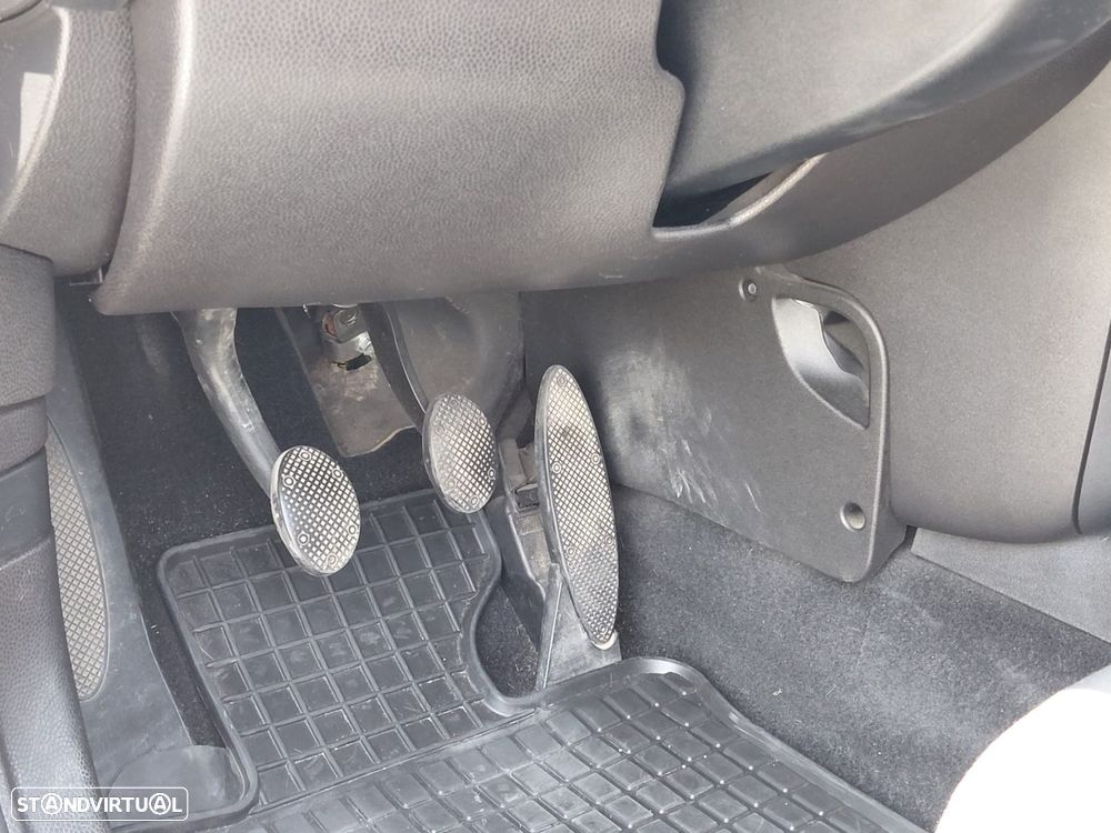 MINI 3 Portas Cooper D - 33