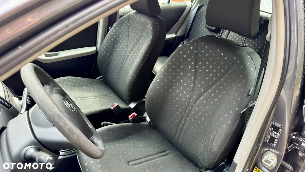 Toyota Yaris - 7