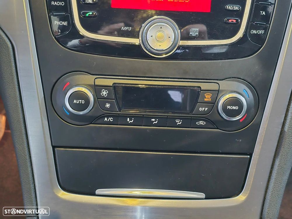 Ford Mondeo SW 1.6 TDCi Titanium - 9