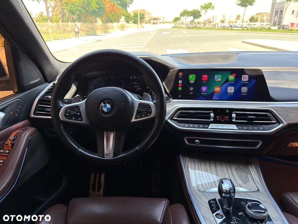 BMW X5 xDrive50i Sport-Aut - 12