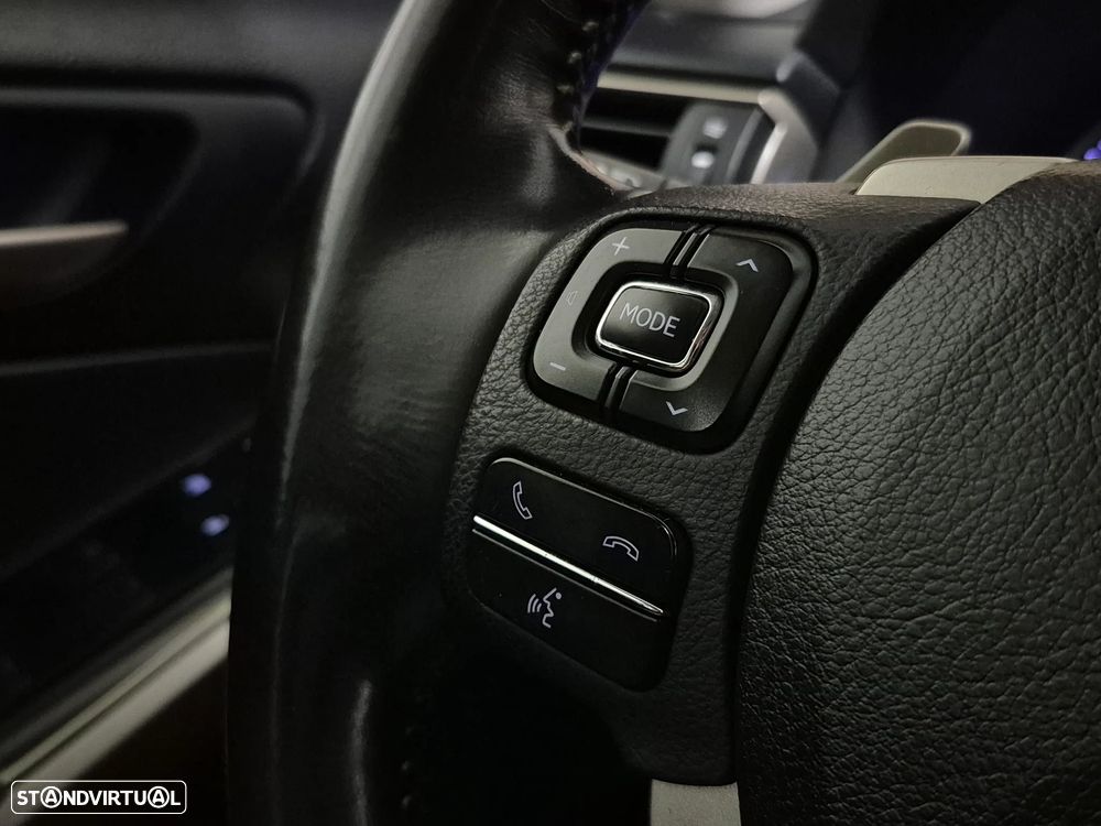 Lexus IS 300H Executive - 33