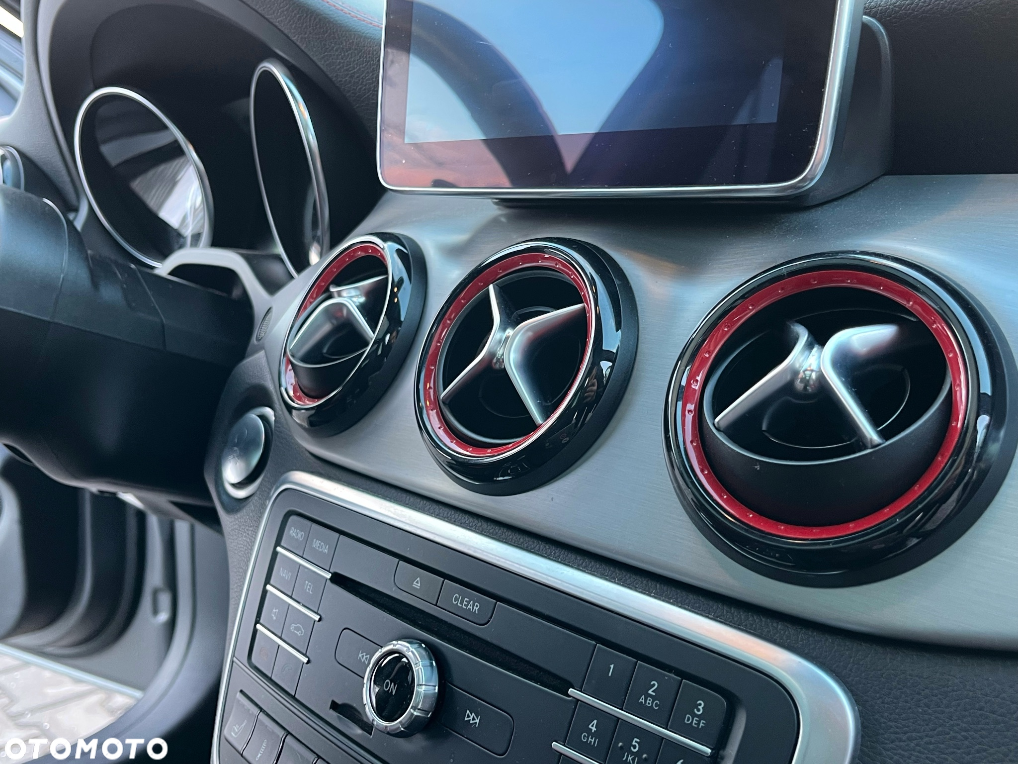 Mercedes-Benz GLA 45 AMG 4-Matic - 16