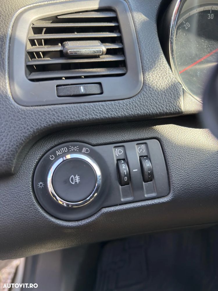 Opel Insignia 2.0 CDTI - 14