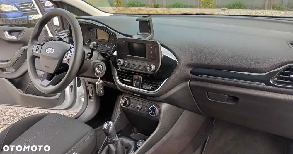 Ford Fiesta 1.1 COOL&CONNECT - 11