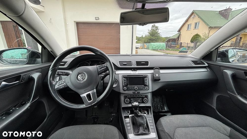 Volkswagen Passat 2.0 TDI Comfortline - 10