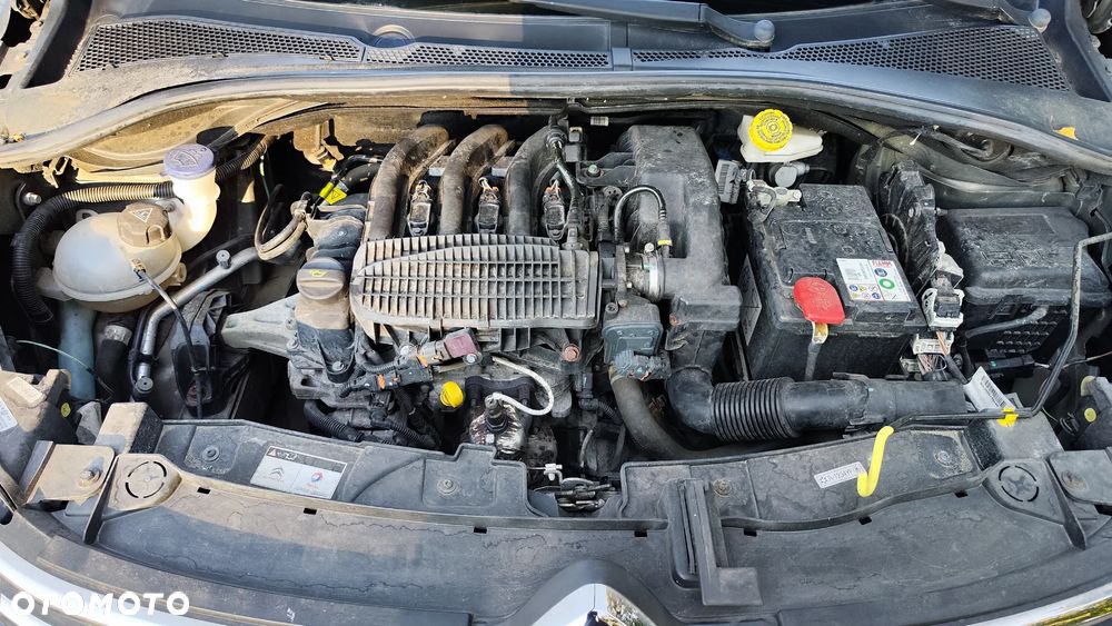 Citroën C3 1.2 PureTech Shine - 37