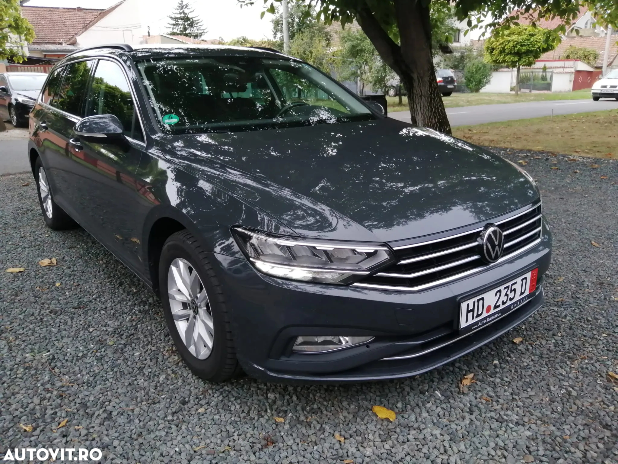 Volkswagen Passat - 2