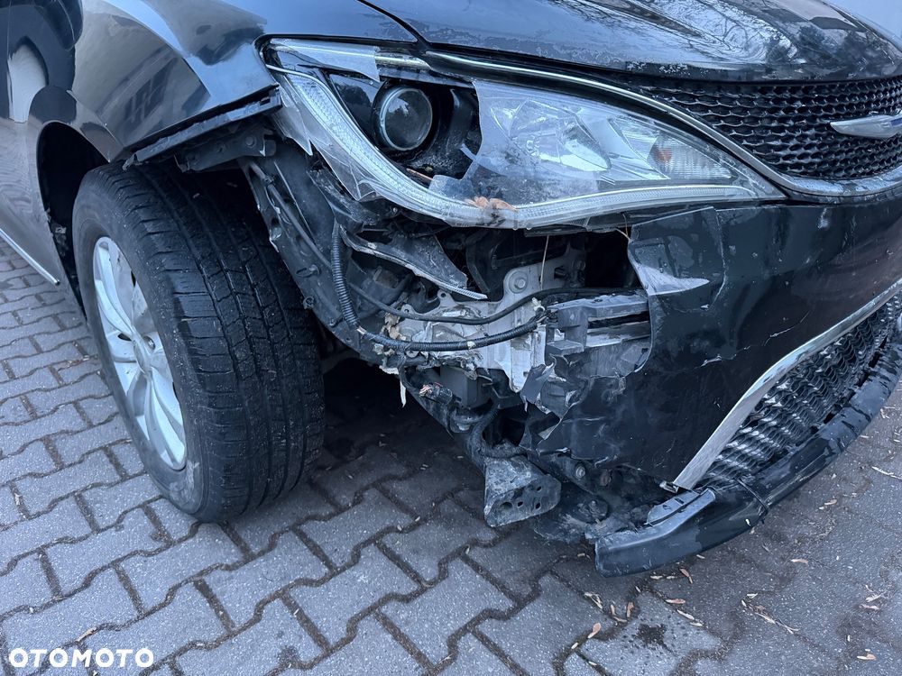 Chrysler Pacifica - 7