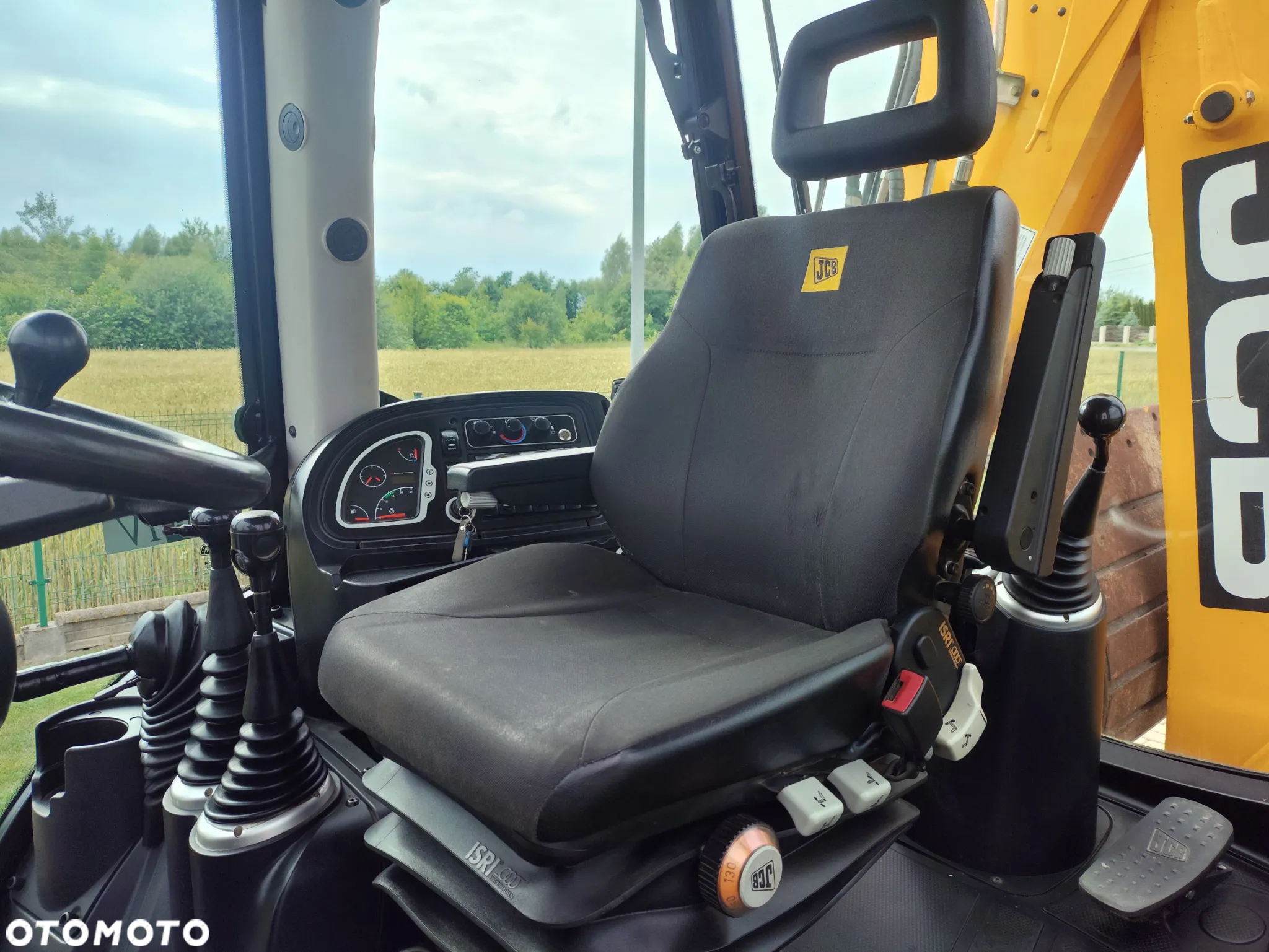 JCB 4CX / RÓWNE KOŁA / TORQUELOCK / POWERSHIFT / SPROWADZONA / - 25