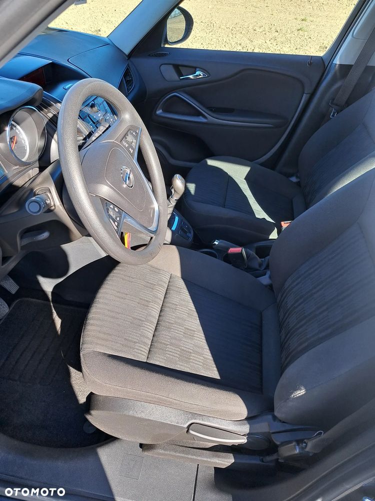 Opel Zafira - 2