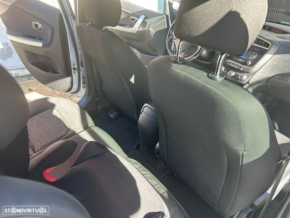 Kia Ceed 1.6 CRDi - 4