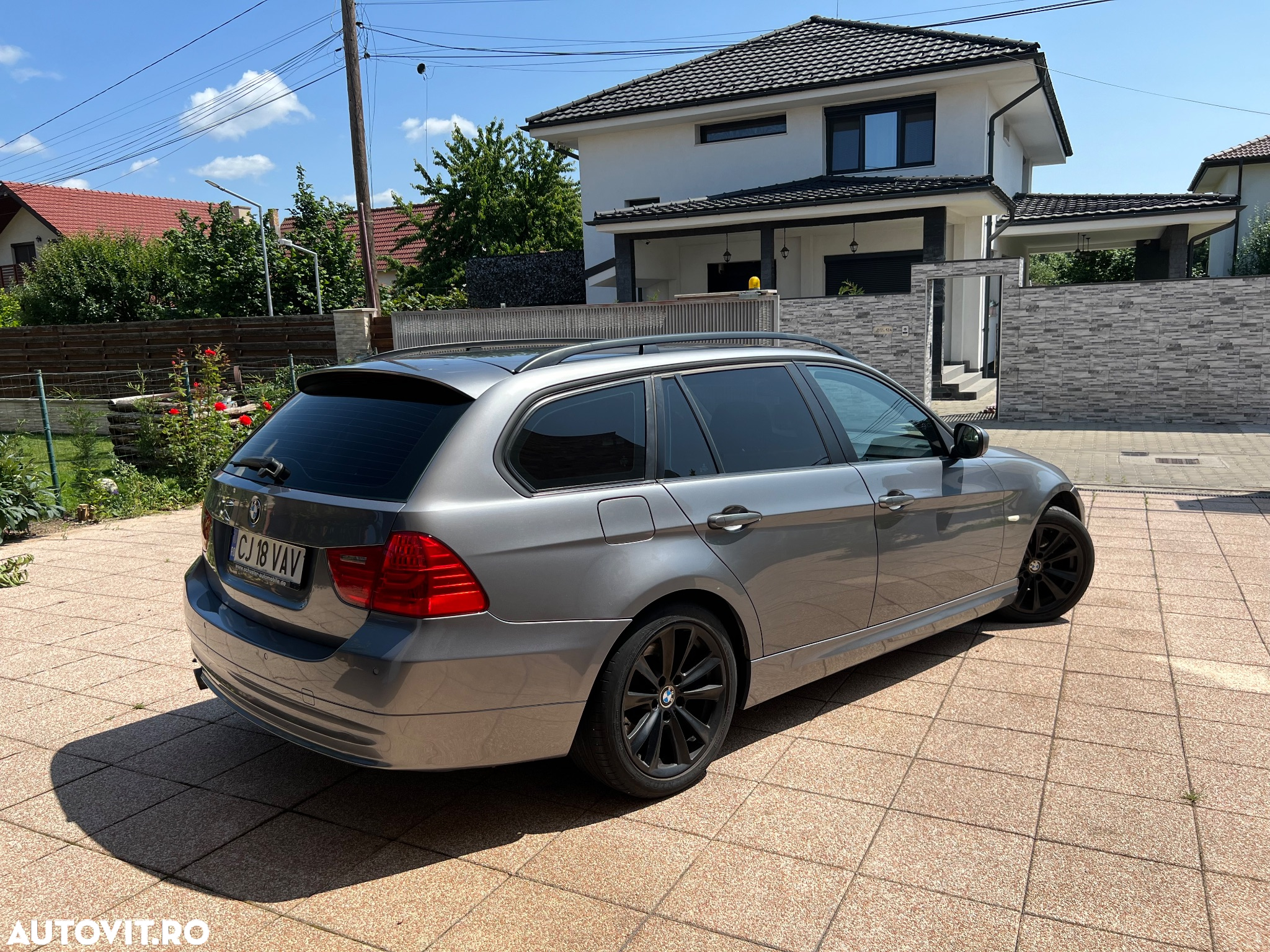 BMW Seria 3 320d DPF Touring - 5