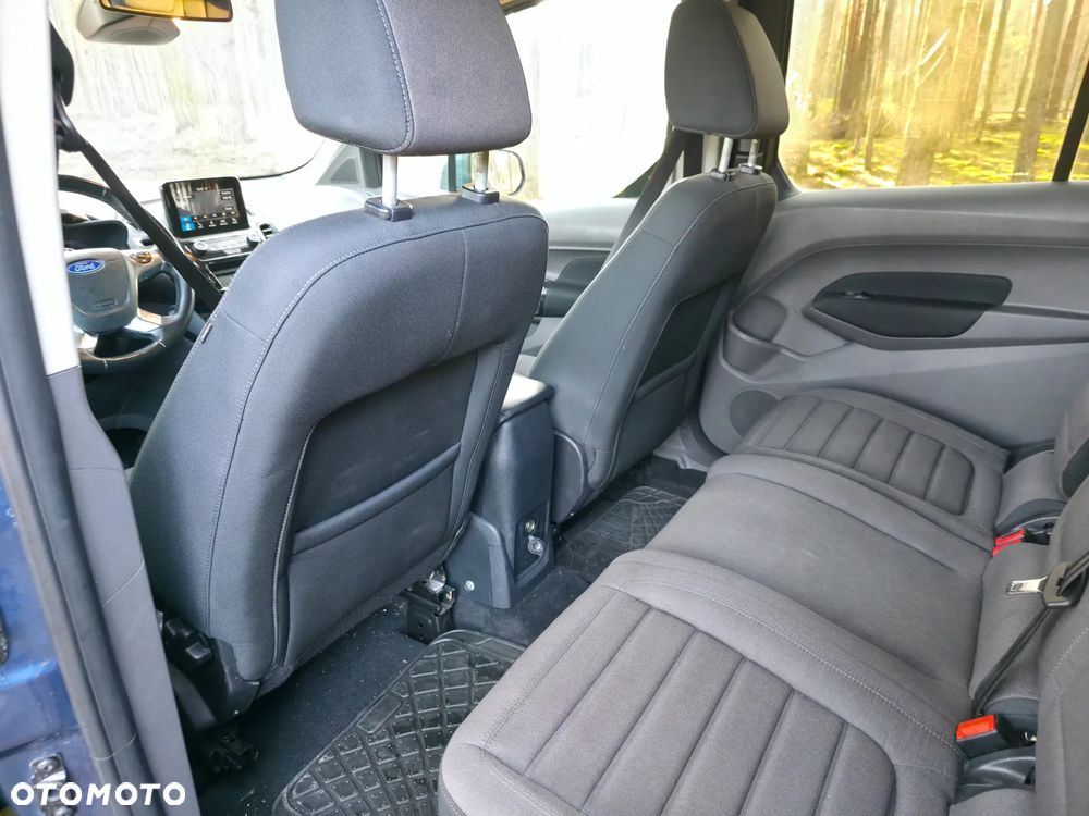 Ford Tourneo Connect Grand - 28