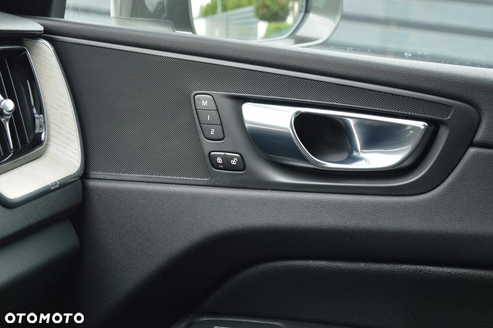 Volvo XC 60 D4 Inscription - 15