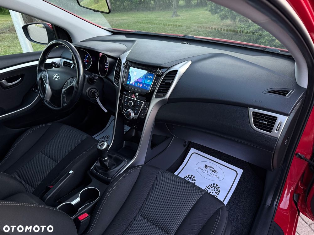Hyundai i30 1.4 Fifa World Cup Edition - 38