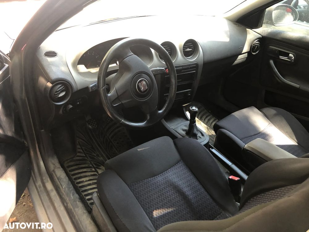 Dezmembrez Seat Ibiza 2005 1.4 benzina coupe - 6